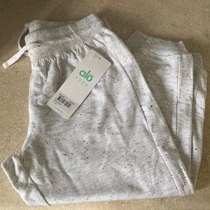 Alo Yoga Ridge Capri - White Fleck - Medium